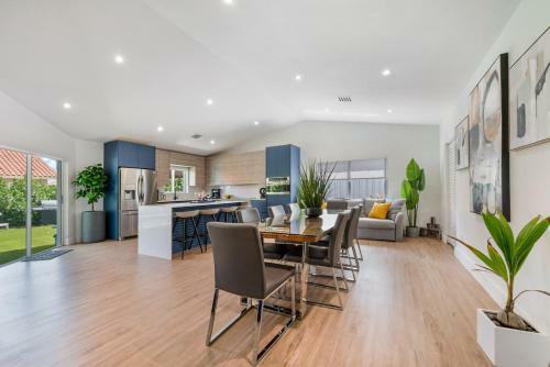 Miami Oasis,heated Pool+5 Bedrooms /14 Guests