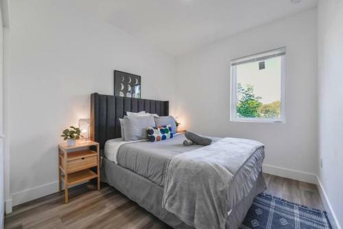 Spectacular 3 Bedrooms House, Spacious And Bright