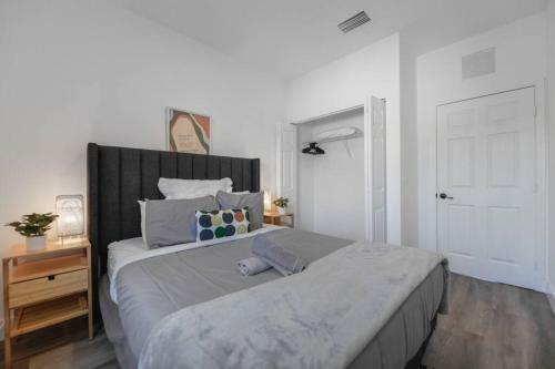 Spectacular 3 Bedrooms House, Spacious And Bright