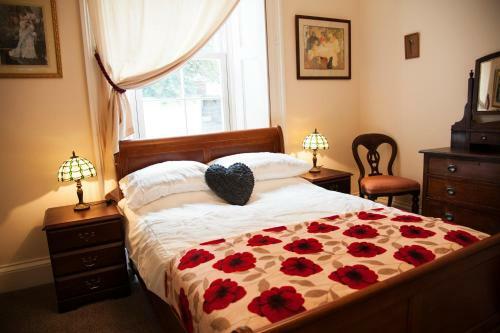 Hostal Clara Lodge Guesthouse