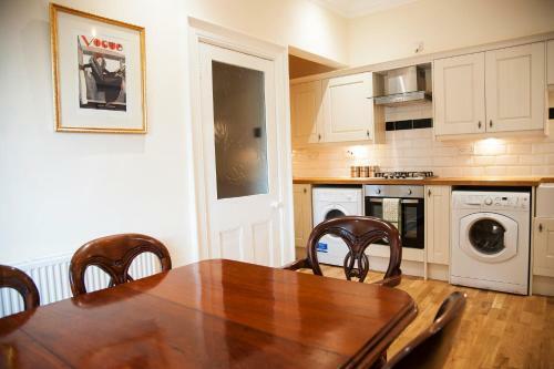 Hostal Clara Lodge Guesthouse
