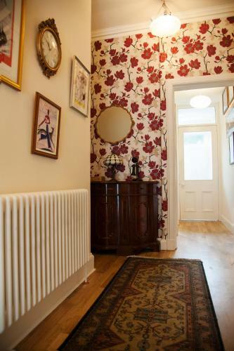 Hostal Clara Lodge Guesthouse