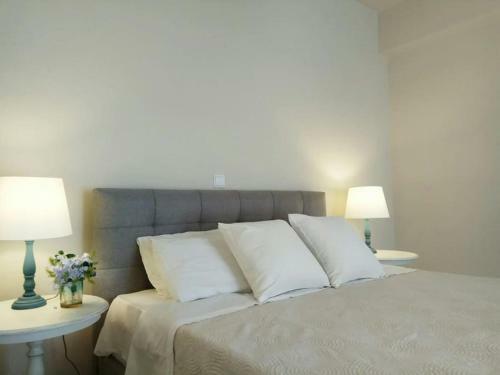 Holiday Sea View Apartment With Garden And Shared Pool