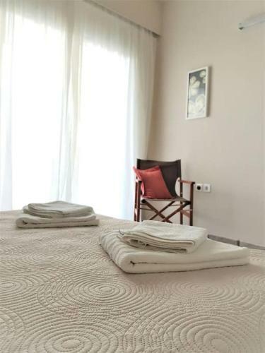 Holiday Sea View Apartment With Garden And Shared Pool