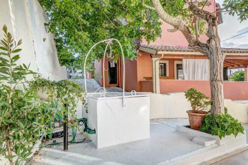 Old Well Apartment