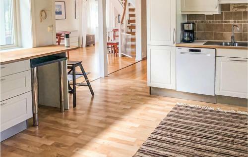 Five-bedroom Holiday Home In Trosa