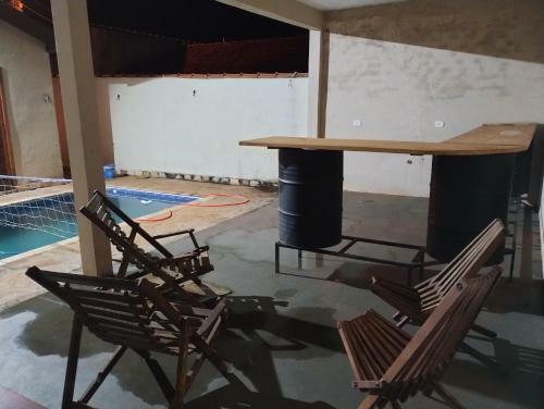Casa Agrad�vel Com Piscina!