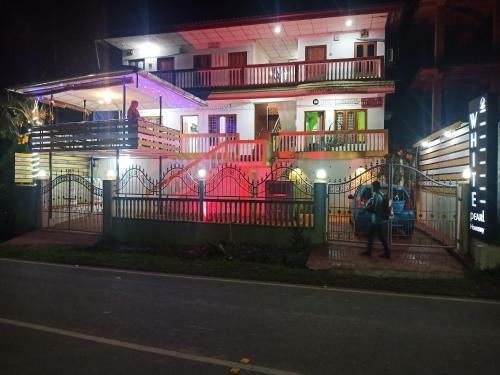Bed & Breakfast White Pearl Homestay