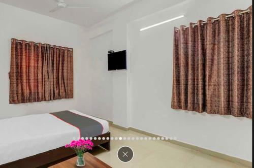 Oyo 92166 Hotel Vijit Palace