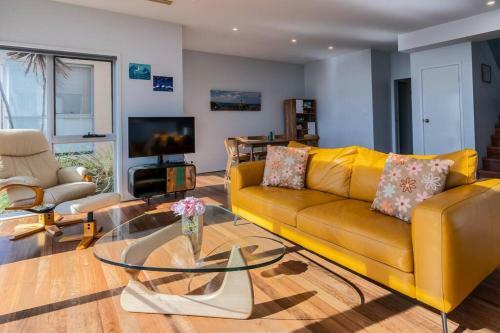 Mermaid's Hideout - Stunning 4 Bedroom Home