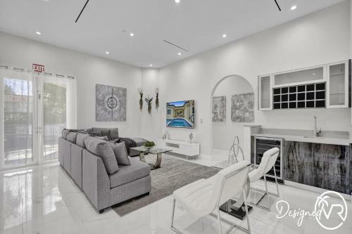 Casa Nobu Modern 6br With Pool & Gameroom