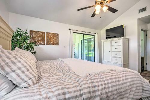 Navarre Home With Game Area And Screened-in Porch