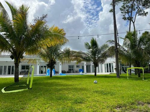 Villa ??? The White House In Miami ??? 1.15acre 4600 Sqft