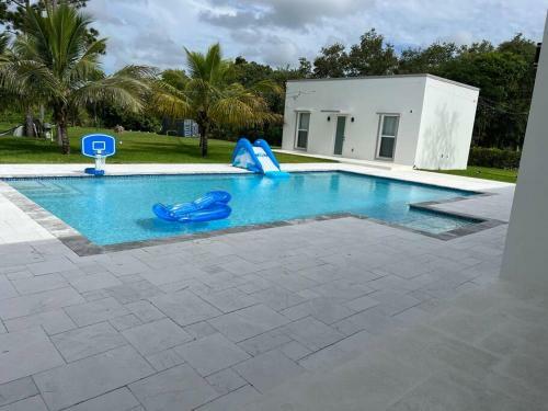 Villa ??? The White House In Miami ??? 1.15acre 4600 Sqft