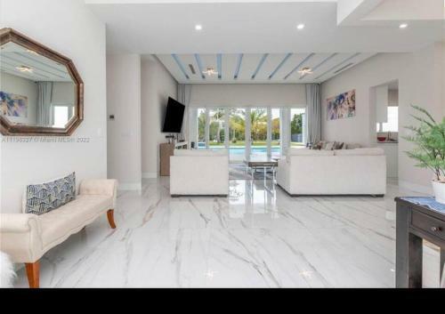 Villa ??? The White House In Miami ??? 1.15acre 4600 Sqft