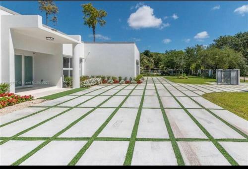 Villa ??? The White House In Miami ??? 1.15acre 4600 Sqft
