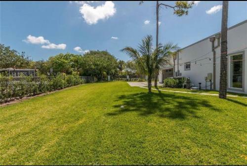 Villa ??? The White House In Miami ??? 1.15acre 4600 Sqft