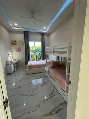 Villa ??? The White House In Miami ??? 1.15acre 4600 Sqft
