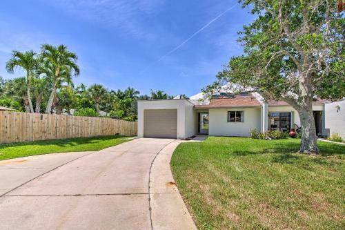 Satellite Beach Townhome Less Than 2 Mi To Beach!