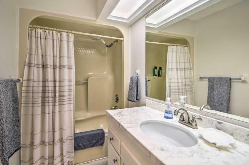 Satellite Beach Townhome Less Than 2 Mi To Beach!