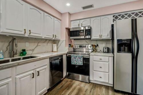 Villa Flamingo House