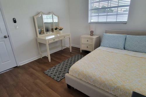 Relaxing Vacation Home Near Weeki-wachee