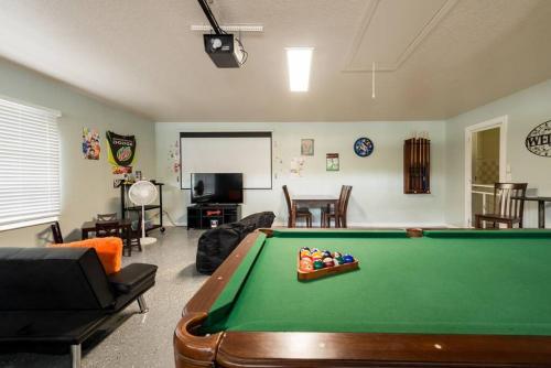 Spacious Home W/ Heated Pool, Game & Bunk Room!