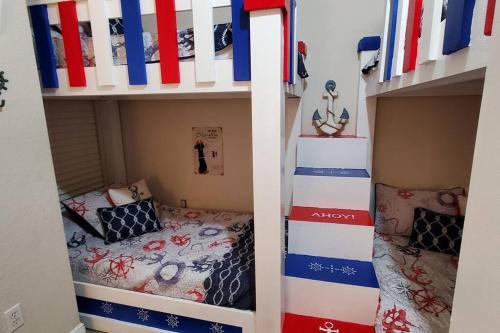 Spacious Home W/ Heated Pool, Game & Bunk Room!
