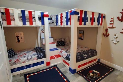 Spacious Home W/ Heated Pool, Game & Bunk Room!