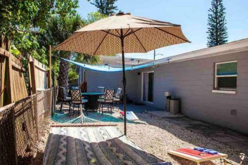 Beachy 3b/2ba Getaway! Minutes To Beaches/downtown