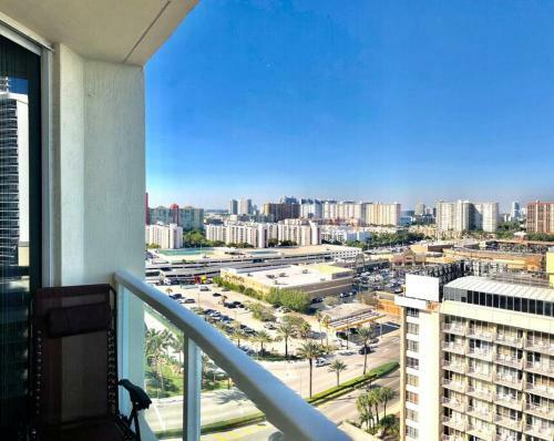 Apartamento Gorgeous Oceanfront Sunny Isles Beach Condo
