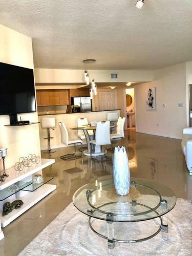 Apartamento Gorgeous Oceanfront Sunny Isles Beach Condo