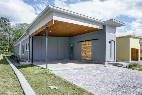 Brand New Luxurious Home