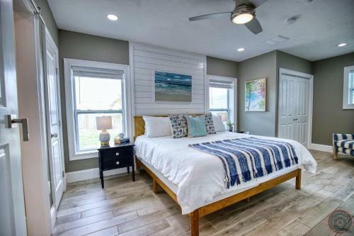 Peaceful, Gorgeous, Near Siesta Key, 3 Bed, 2 Bath
