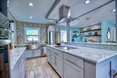 Peaceful, Gorgeous, Near Siesta Key, 3 Bed, 2 Bath