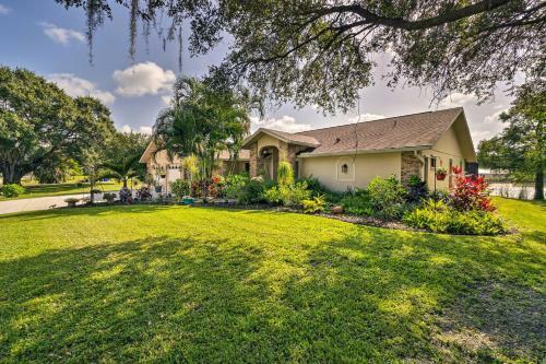 Lakeside Venice Home With Private Pool And Patio!