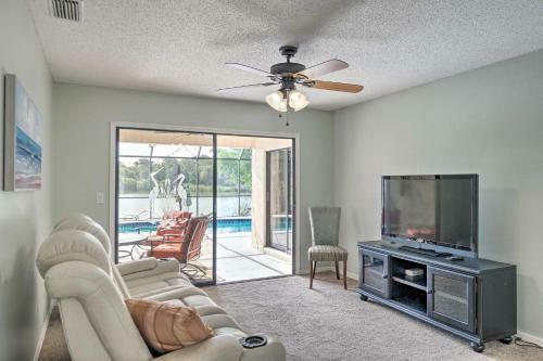 Lakeside Venice Home With Private Pool And Patio!