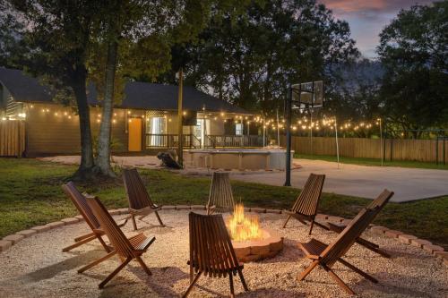 All-encompassing Retreat With Pool And Game Room!