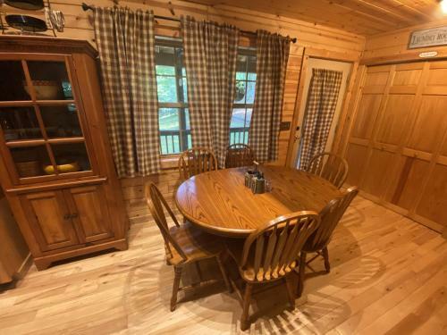 Lazy Springs Cabin