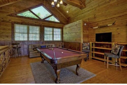 Fox Run Lodge - Pet Friendly