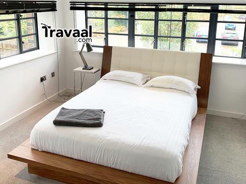 Travaal.�om - 3 Bed Serviced Apartment