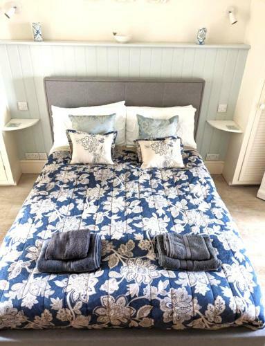 Beautiful One Bedroom Apartment With Parking