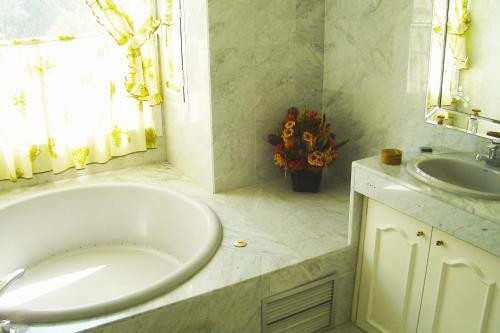 Apartamento Beautiful, Bright And Spacious Duplex In Marbella