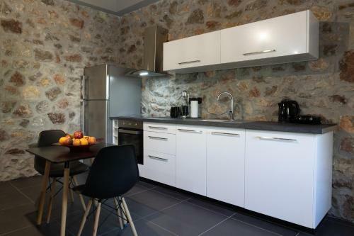 V&m Traditional Luxury Villa