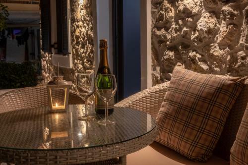 V&m Traditional Luxury Villa