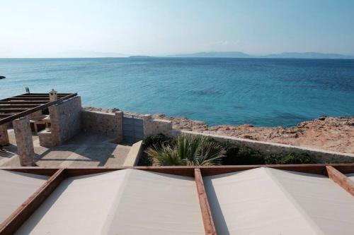 On The Water Villa & Pool