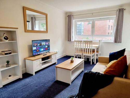 Unique 1-bed Serviced Apartment With Free Parking