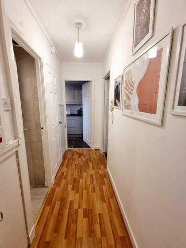 Unique 1-bed Serviced Apartment With Free Parking