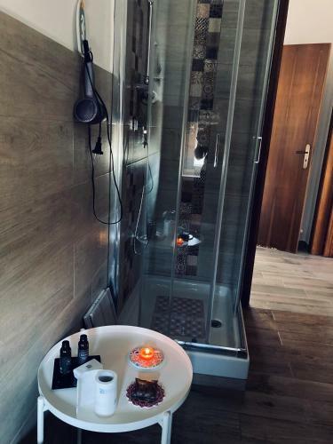 Hostal White Room