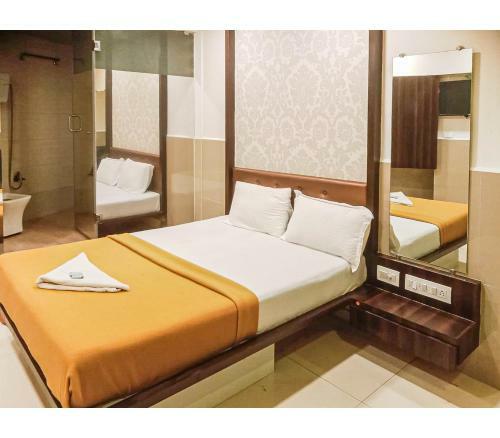 Hotel Gurukripa Nx Lodging By Wb Inn